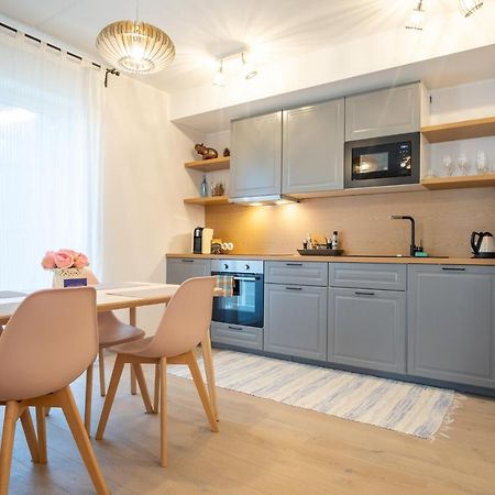 Dream Stay - Brand New Apartment With Balcony & Free Parking タリン エクステリア 写真