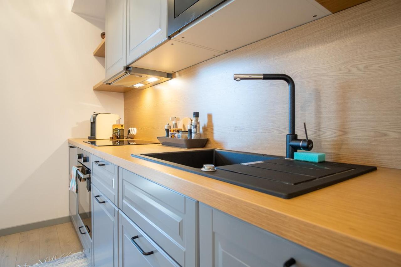 Dream Stay - Brand New Apartment With Balcony & Free Parking タリン エクステリア 写真