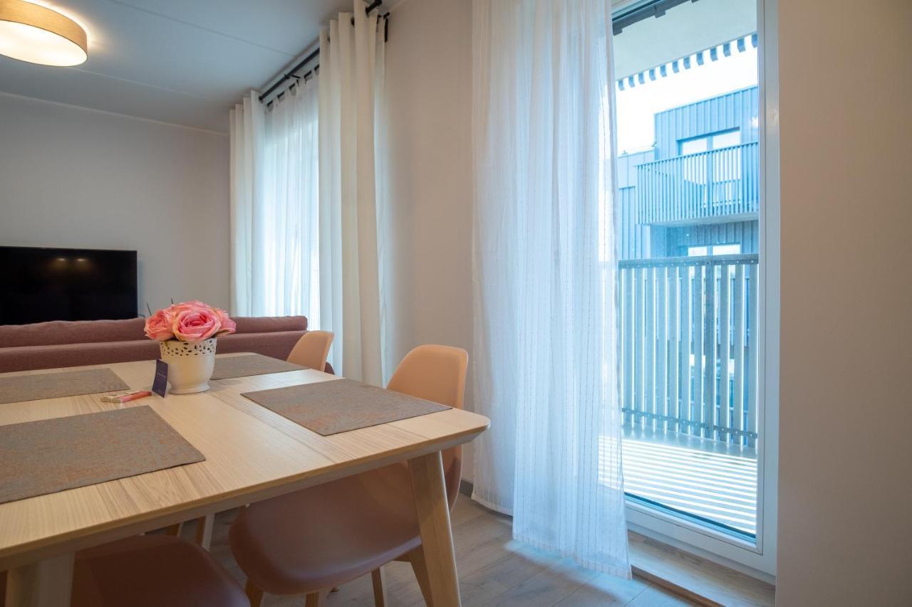 Dream Stay - Brand New Apartment With Balcony & Free Parking タリン エクステリア 写真