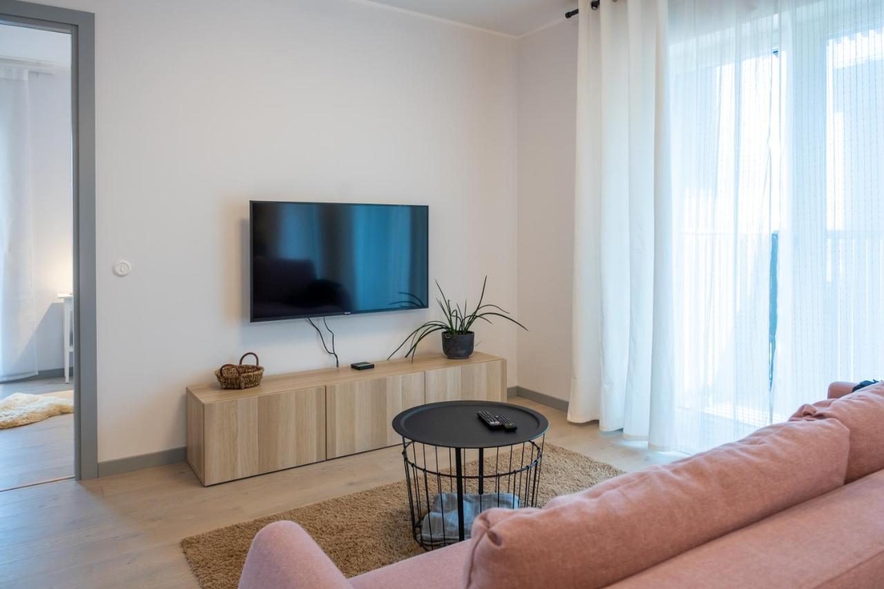 Dream Stay - Brand New Apartment With Balcony & Free Parking タリン エクステリア 写真