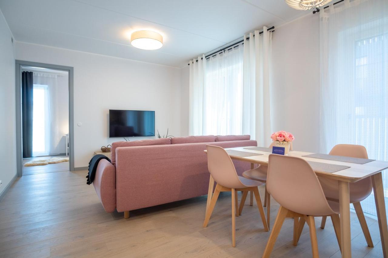Dream Stay - Brand New Apartment With Balcony & Free Parking タリン エクステリア 写真