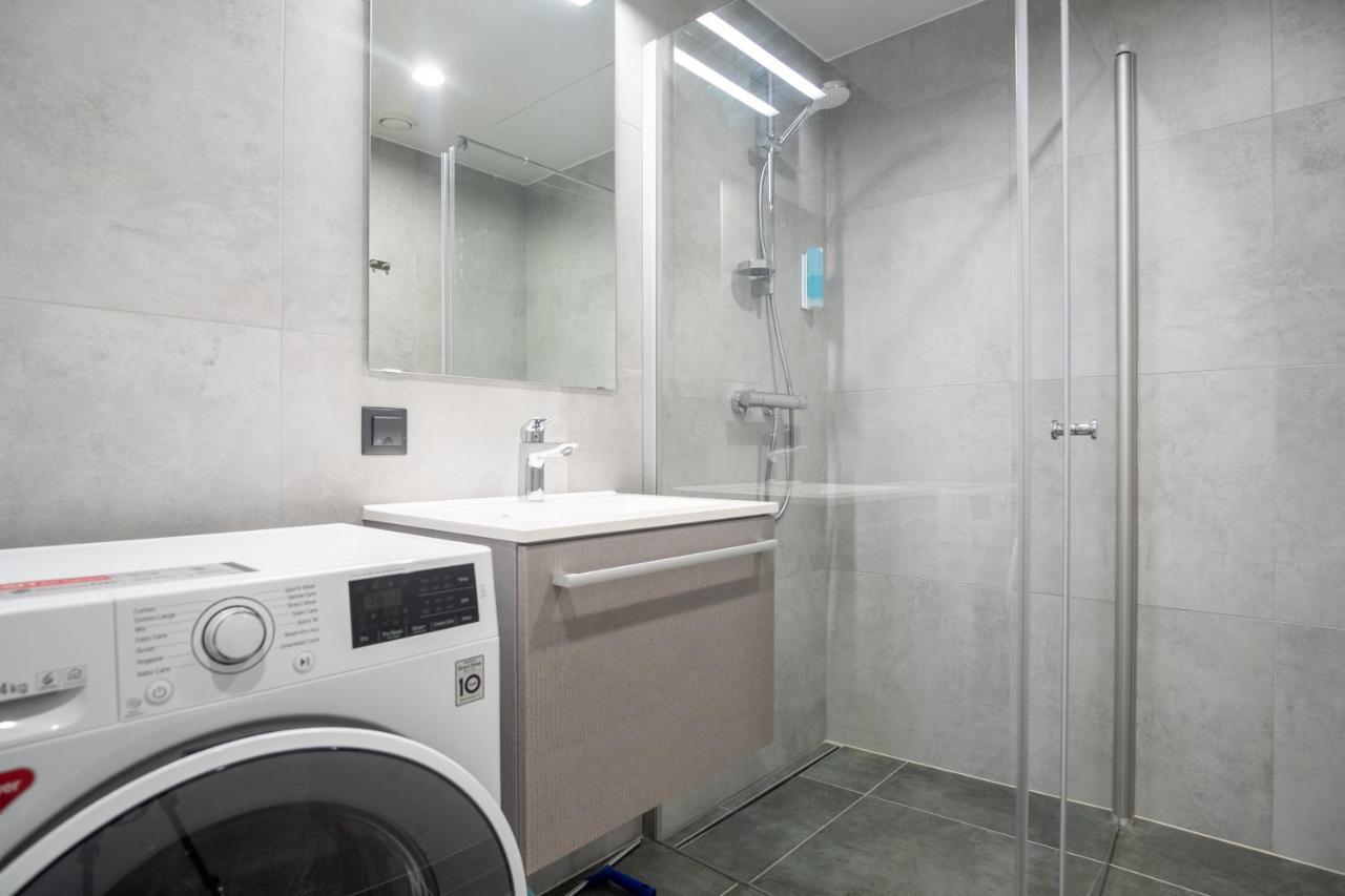 Dream Stay - Brand New Apartment With Balcony & Free Parking タリン エクステリア 写真